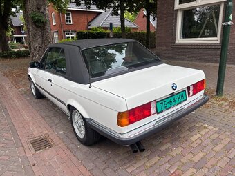BMW E30 325i cabrio / originál stav - 2