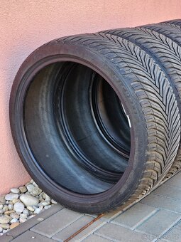 Michellin CrossClimate 2 235/35 R19 zimní / celoroční - 2