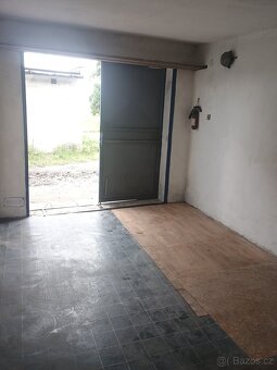 Pronájem velké a vysoké garáže - 2