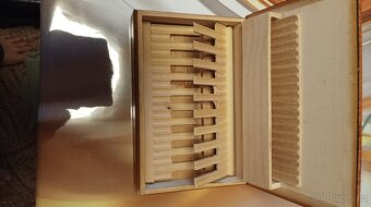 Stará krabička na cigarety. - 2