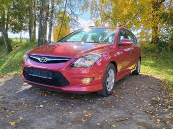 Hyundai i30 CW 1.6Crdi combi 66kw /nová TK/tažné zařízení/ - 2