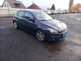 Osobní automobil Peugeot 308 hatchback - 2