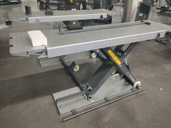 Nůžkový mobilní zvedák 3000 kg/ 1m ZÁRUKA - 2