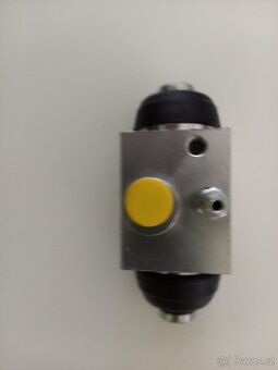 Prodám na Citroen brzdový váleček. - 2