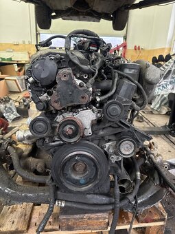 Motor OM648 Mercedes-Benz 320CDI Řadový - 2