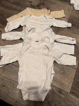 Set oblečení vel. 62 - neutrální barvy - 2