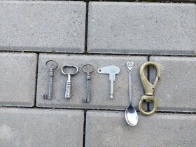 Zámky a klíče - 2