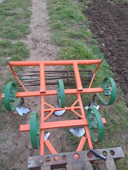 Prodám kultivátor - 2