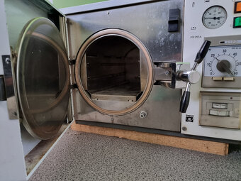 Parní sterilizátor Chirana PS20A - 2