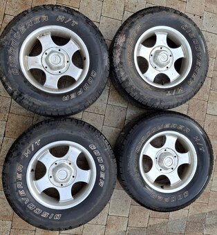 16" 5x114,3 8j et -2 alu off road 255/70r16 pneu na sezonu - 2