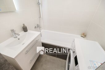 Nadstandartní byt 2+1 s lodžií po kompletní rekonstrukci - 2