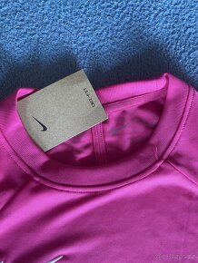 Nike , velikost M - 2