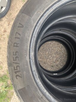 Letní pneu 215/55 r17 - 2