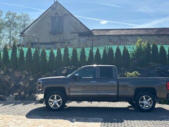 Chevrolet Silverado - 2
