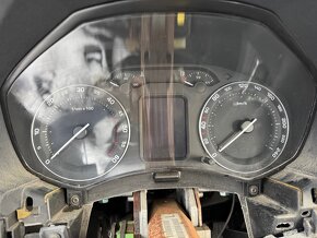 Naftové budíky Octavia 2, 2.0tdi 103kw DSG maxidot - 2