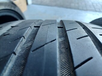 225/40/18 letni 2kusy vzorek 6mm - 2