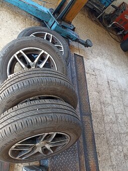 ALU kola obuté na letní pneu. 195/65 R15 - 2