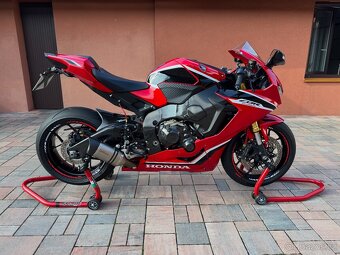 Honda CBR 1000rr Fireblade - 2