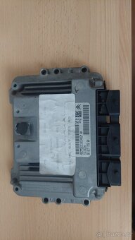 Řídící jednotka citroen c4 2006 1.6tdi - 2