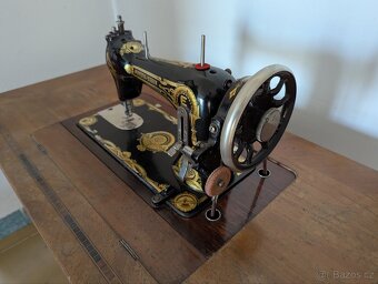 Šicí stroj Minerva Bobbin - 2