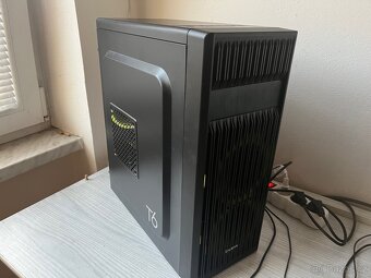 Pc skříň - 2