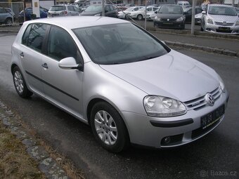 VOLKSWAGEN GOLF 1.9 TDi,77KW,ABS,ESP,AUTOMATICKÁ KLIMATIZACE - 2