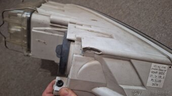 Levý světlomet Škoda Octavia 2 před facelift 1Z1941015B - 2