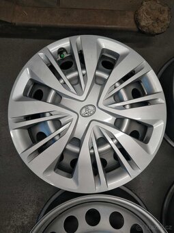 5 x 108 R 17 + 225/55 17 zimné. - 2