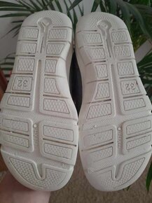 Sportovní boty Decathlon, dívčí,  vel.32 - 2