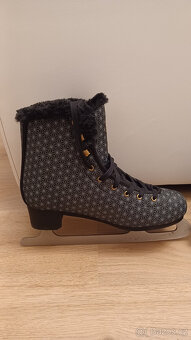 Dámské zimní brusle vel. 41 Doty - NOVÉ - 2