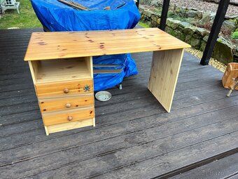 Dětský psací stůl - 2