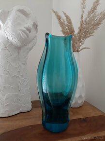 Tyrkysová váza z hutního skla - Miloslav Klinger - 2