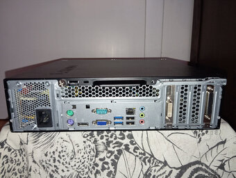 PC - Lenovo ThinkCentre DDR4 8GB /I3-6100/ SSD - 2