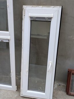 PLASTOVE OKNO S DVEŘMI 2X STEJNA SESTAVA - 2