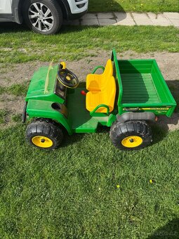 Elektricke autičko John Deere - 2
