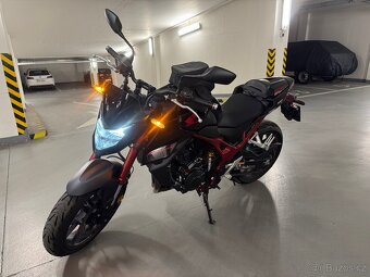 Honda CB750 Hornet 2023 nadstandard výbava - 2