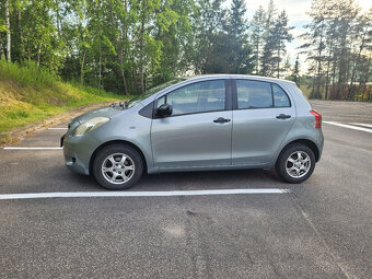 Toyota Yaris 1.0 VVT-i, 2009, 122tkm, 2. majitel, STK 5/2027 - 2
