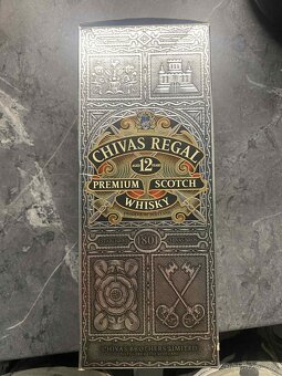 CHIVAS REGAL BLENDED SCOTCH WHISKY 12 ROKY 1 GALON 3,78 L. 4 - 2