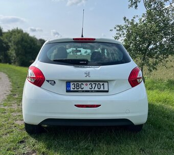 Peugeot 208 - 2