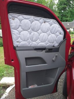 Prodám obytný vůz VW T5 long verze pro 2 osoby - 2