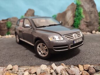 Prodám model 1:18 Volkswagen Touareg - 2