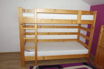 Patrová postel z masivu včetně roštů a matrací - 2