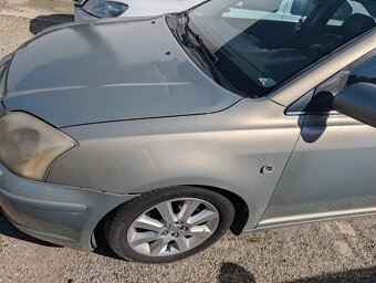 Toyota Avensis 2004 2.0 85kw d4d - 2