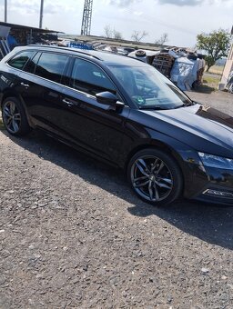 Škoda Octavia 4 First Edition - 2