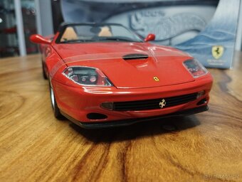 Ferrari 550 Barchetta 1/18 Hot Wheels - 2