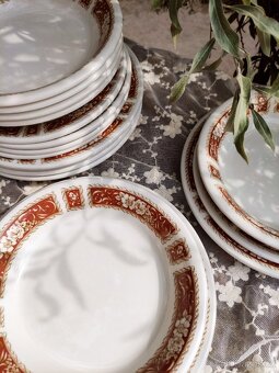 Anglický vintage porcelánový set talířů - 2