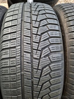 Zimní pneumatiky Hankook 205/50 R17 89V - 2