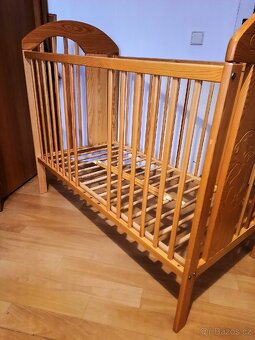 Dětská dřevěná postýlka (masiv) s polohovacím roštem - 2