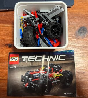 LEGO Technic 42072 Zelený závoďák a 42073 Červená bugina - 2