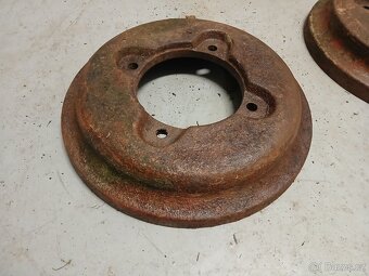 Zetor 4011 zaváží do předních kol - 2